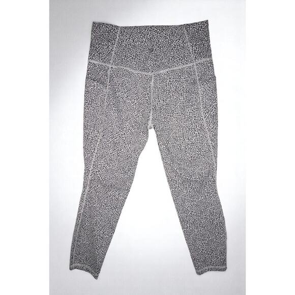 ATHLETA Salutation Stash II Textured 7/8 Tight Leggings Size M - Picture 5 of 6